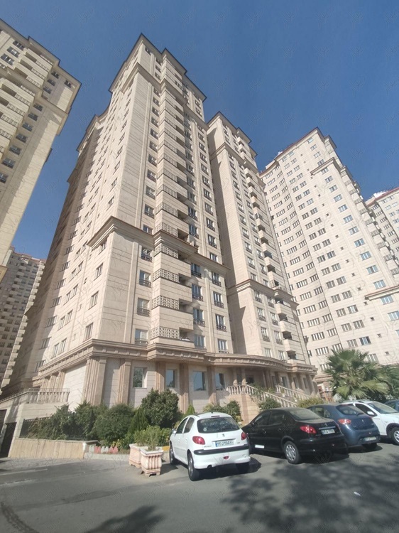 آخرین قیمت فروش آپارتمان در غرب تهران آبان 1402